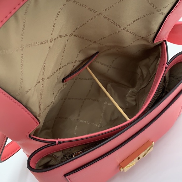 MICHAEL KORS
Cece Medium Flap Faux Leather PKT
Shoulder Satchel Crossbod… - Picture 11 of 16